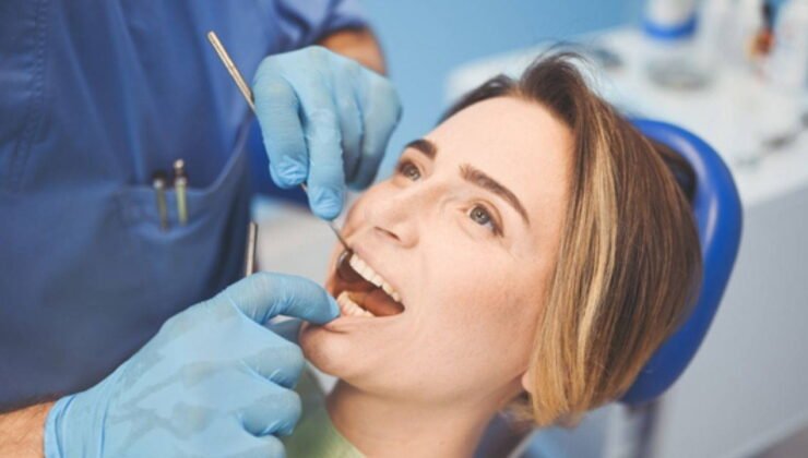 Ağızdaki gizli tehlike: Diş eti çekilmesi neden olur, nasıl önlenir?