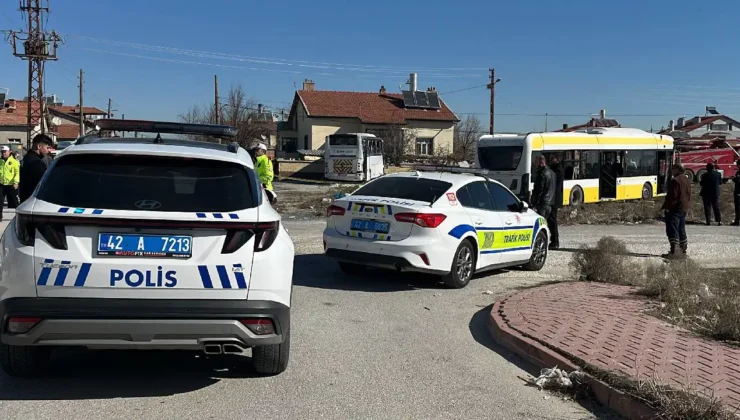 Konya'da feci kaza… Servis aracı ile belediye otobüsü çarpıştı: Çok sayıda yaralı var!