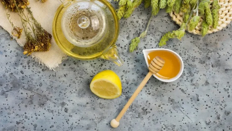 Yutkunma zorluğunu ve boğaz ağrısını anında dindiriyor: Mucizevi adaçayı ve bal karışımı…
