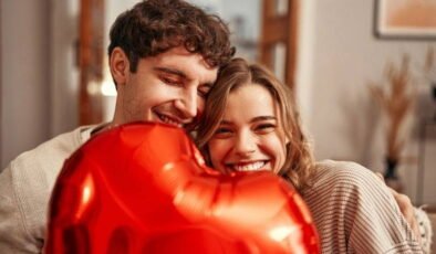 Aşık olunca kendini unutan 5 burç: Bu burçlar sevginin etkisiyle kendi sınırlarını zorluyor…