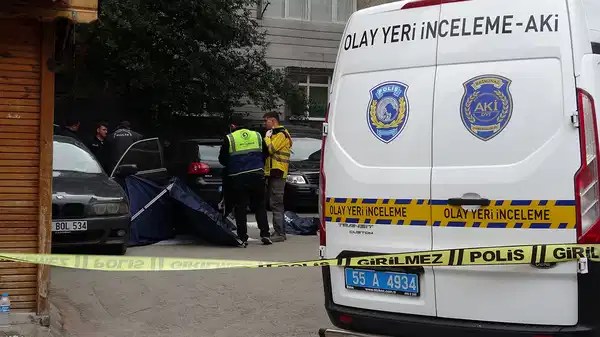 Yeniden Refah Partili başkanın kardeşi araç içinde ölü bulundu