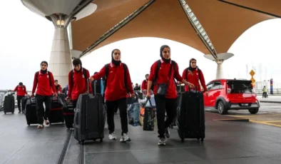 İran Milli Kadın Futbol Takımı'ndan 1 oyuncu daha iltica talebini geri çekti