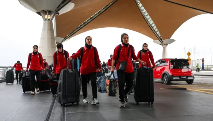 İran Milli Kadın Futbol Takımı'ndan 1 oyuncu daha iltica talebini geri çekti