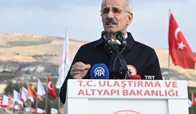 'Musabeyli Ayrım-Kilis Yolu' Bakan Uraloğlu'nun katılımıyla açıldı
