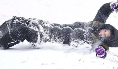 Yoğun kar yağışı Ordu'da okulları tatil etti