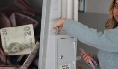 Liseliler 'Orta sandık'ta 191 bin TL topladı! 'Geçen yıl da çok güzel dönüşler aldık'