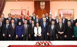 Kurtulmuş, Milli Dayanışma, Kardeşlik ve Demokrasi Komisyonu üyeleriyle iftarda bir araya geldi