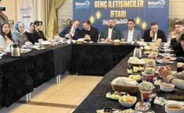 İstanbul’da iletişim fakültesi öğrencileri AK Parti’nin düzenlediği iftarda buluştu