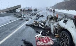Bitlis'te korkunç kaza! Karı koca hayatını kaybetti, 5 kişi yaralı