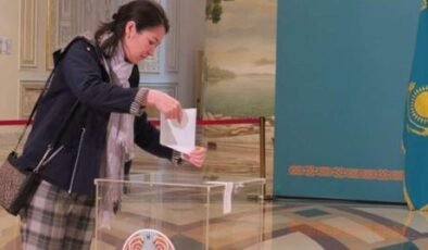 Kazakistan'da halk, yeni anayasa için sandık başında!