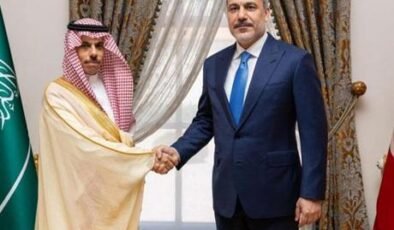 Dışişleri Bakanı Hakan Fidan, Suudi Arabistanlı mevkidaşı ile görüştü