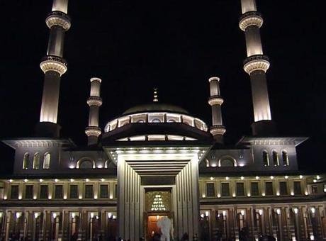 Millet Camii’nde ‘Kadir Gecesi Özel’ yayını