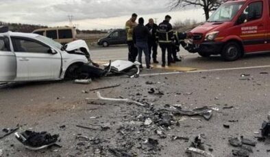 Nevşehir'de üç aracın karıştığı kazada 3 kişi öldü, 6 kişi yaralandı