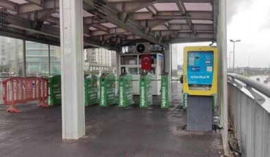 İstanbul'da bayramın ilk günü yollar boş kaldı