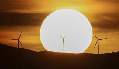 2025'te devreye giren güneş ve rüzgar enerjisi kapasitesi rekor kırdı