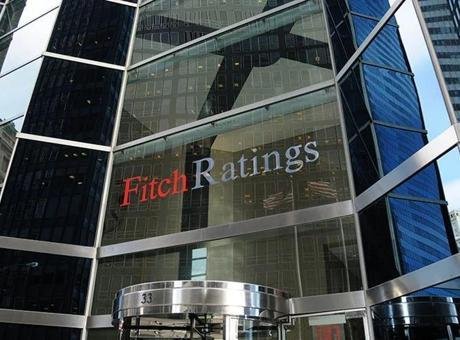 Fitch: Hürmüz Boğazı 6 ay kapalı kalırsa petrol fiyatları ortalama 120 doları görebilir
