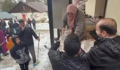 Sivas’ta asırlık 'Saya' geleneği canlandı! Kapı kapı dolaştılar