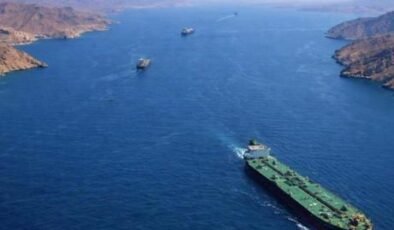 47 yıl sonra ilk kez! İran, Hürmüz Boğazı'ndan geçen gemilerden 2 milyon dolar geçiş ücreti alıyor