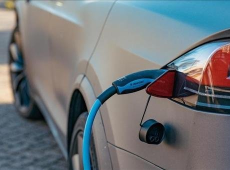 Türkiye yollarındaki elektrikli otomobil sayısı 400 bine yaklaştı