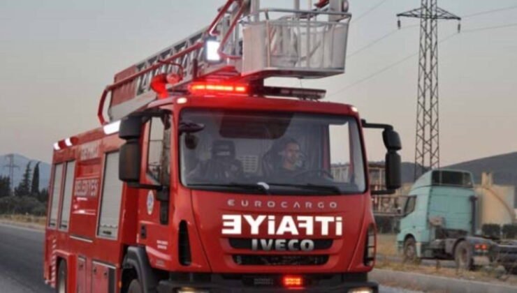 Düzce’de kauçuk fabrikasında baca yangını