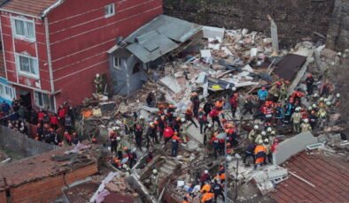 Fatih'te çöken binada hayatını kaybetti: Kadının cenazesi ailesine teslim edildi