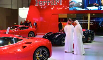 Ferrari, savaş nedeniyle teslimatları askıya aldı