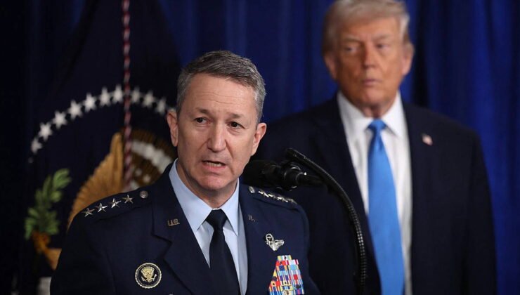 NY Times onun için 'savaşın mimarı' diyor… Trump’ın kulağına fısıldayan adam kim?