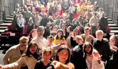 Binfikir Tiyatrosu’ndan Brüksel'de çifte bayram: Erol Günaydın unutulmadı