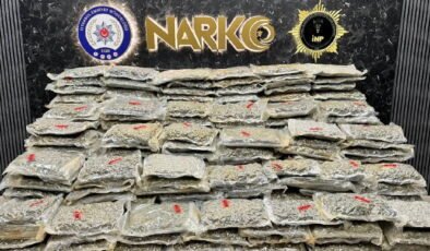 İstanbul'da TIR'lara operasyonu: Yüzlerce kilo uyuşturucu yakalandı!