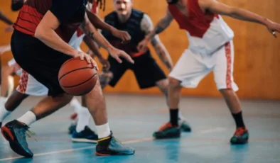 Basketbol ayakkabısı ile deprem arasındaki şaşırtıcı bağ: Gıcırtı sesinin şifresi çözüldü