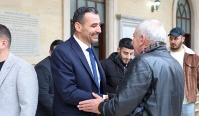 Manavgat Belediye Başkan Vekili Çiçek, bayramın ilk gününde yurttaşlarla bir araya geldi