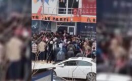 İYİ Partili Çömez'den dikkat çeken paylaşım: AKP binasında emekliye harçlık dağıtıldı