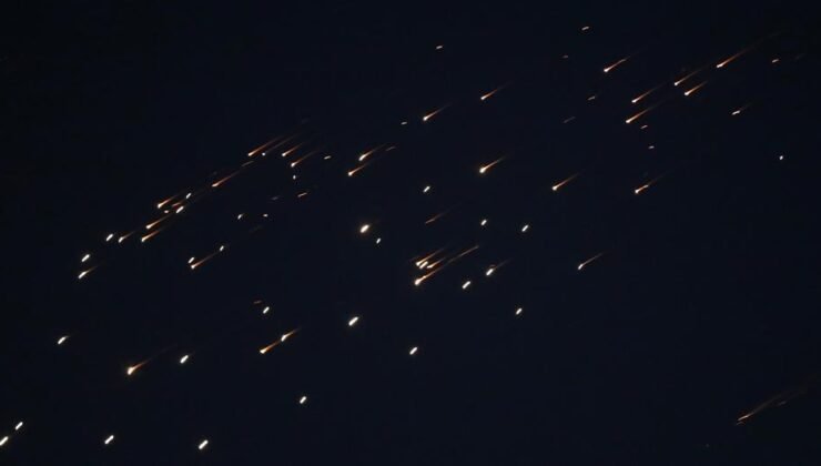 Tel Aviv’e füzeler yağıyor. İşte İran’ın misilleme saldırısı