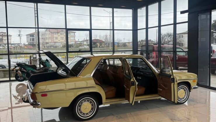 25 bin liraya aldı, 40 katı kadar masraf yaptı. Yarım asırlık araç ilk günkü haline döndü