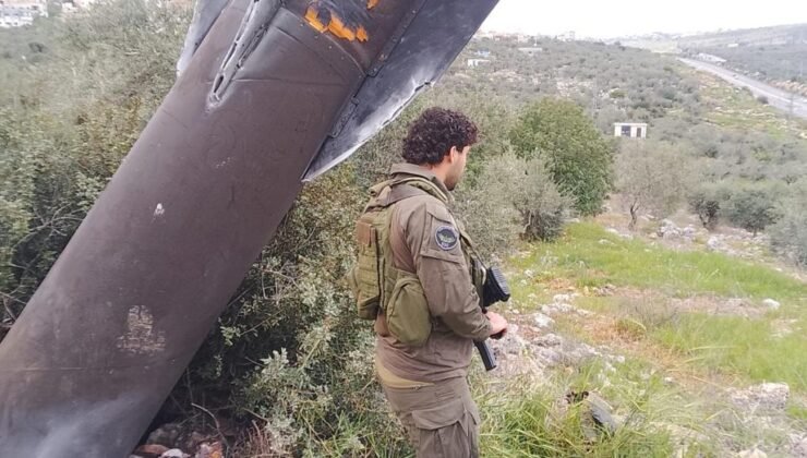 İran’ın İsrail’e gönderdiği füze patlamadan düştü. Füzeyi NTV ekibi görüntüledi