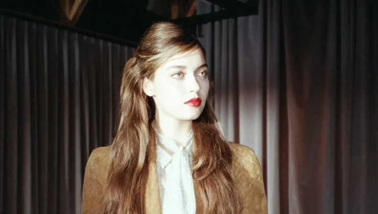 A.B.İ. dizisinin Çağla'sı Afra Saraçoğlu'ndan yeni imaj: Saç ve stil değişikliği yaptı