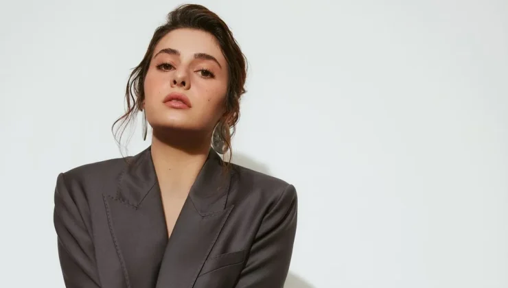 A.B.İ.'nin güzelleri Tuğçe Açıkgöz ve Asude Kelebek’ten kamera arkası paylaşımı!