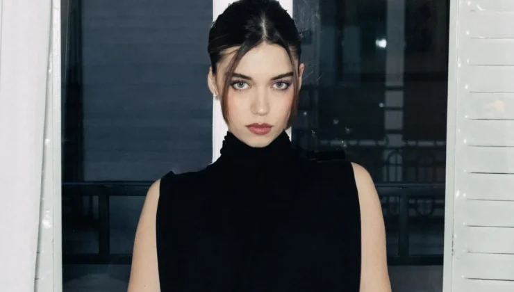 A.B.İ.'nin oyuncusu güzelliğiyle romana konu oldu: "Bana Türk oyuncu Afra Saraçoğlu'nun zarafetini hatırlatıyor"