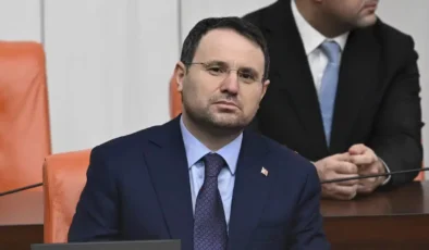 Akın Gürlek öğrenciyken ders notlarını sattığını anlattı: Dönem arkadaşı ticaretin ‘ayrıntılarını’ aktardı