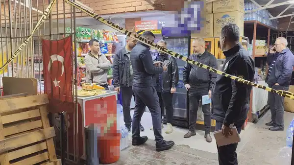 Antalya'da iş yeri sahibi, tartıştığı müşteriyi öldürdü