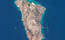 ABD'den İran'ın 'Yasak Adası'na Orta Doğu'nun en yoğun bombardımanı! Tahran'dan intikam yemini: 'Küle dönüştürürüz'