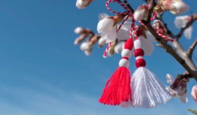 Marteniçka ne zaman çıkarılır? Leylek görmeden marteniçka bilekliği çıkarılır mı?