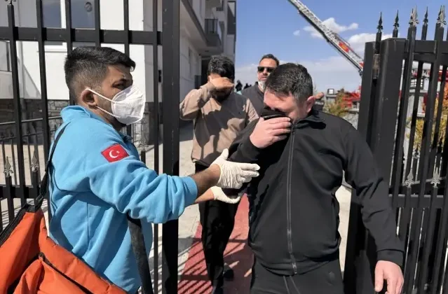 Prizde unutulan şarj aleti yangın çıkardı: 16 kişi hastanelik oldu