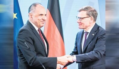 Almanya’dan Rum Kesimi itirafı!