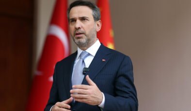 Bakan Bayraktar: Kapımızda yaşanan kriz çok büyük bir kriz