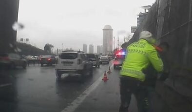 Araba kullanırken boğazına şeker kaçan sürücüyü polis kurtardı