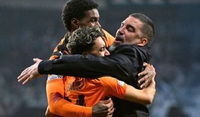 Arda Turan çeyrek finalde