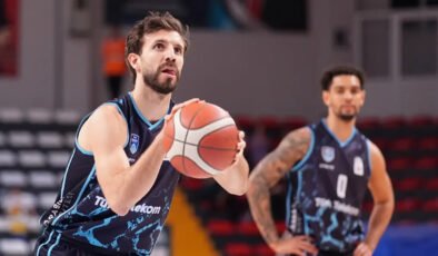 Avrupa'da Türk Telekom fırtınası! Bourg'u 28 sayı farkla geçti