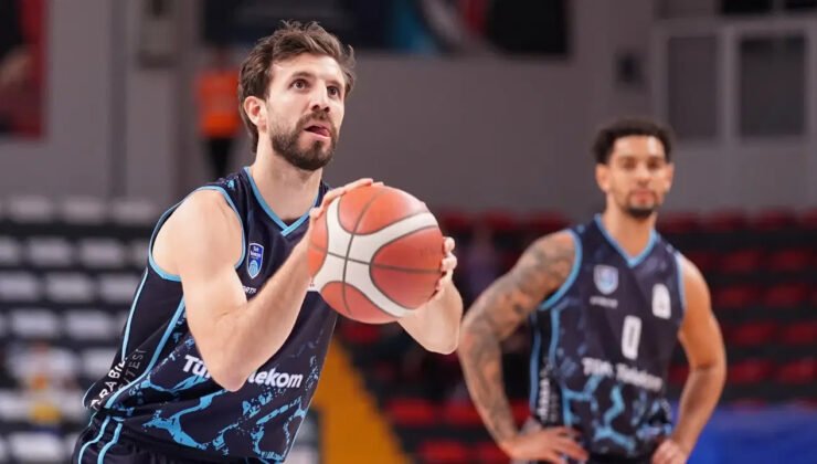 Avrupa'da Türk Telekom fırtınası! Bourg'u 28 sayı farkla geçti