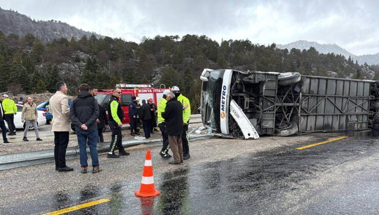 Son Dakika… Konya-Antalya kara yolunda yolcu otobüsü devrildi: Yaralılar var
